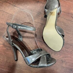 NEW LAST CHANCE PIERRE DUMAS Silver Gray High Heel Ankle Strap Sandals